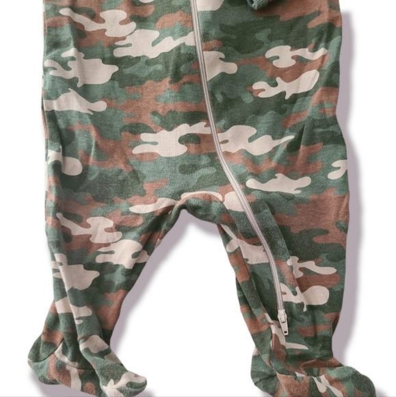 Infant Camo Footsie - Picture 3 of 4